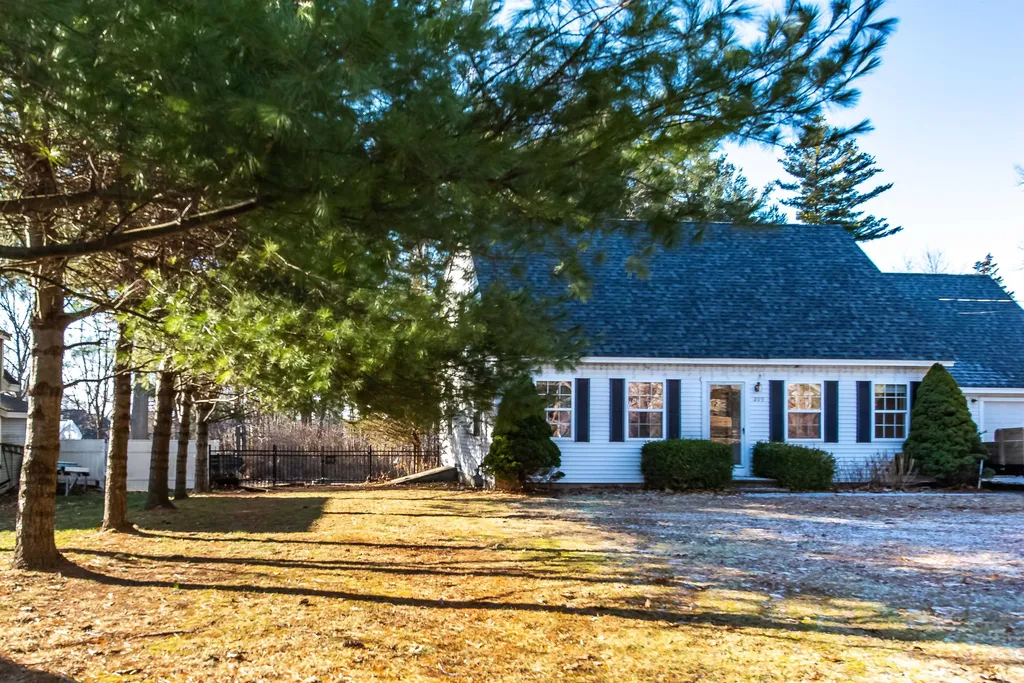 209 Dover Point Road Dover NH 03820
