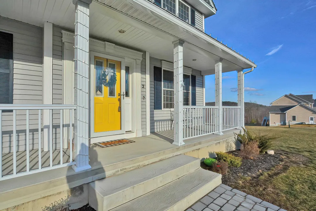 2 Sophie Circle Hooksett NH 03106