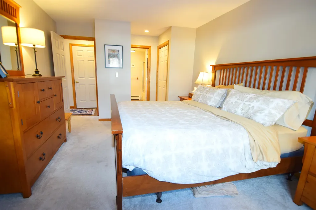 17 Pinehills Lane Lincoln NH 03251
