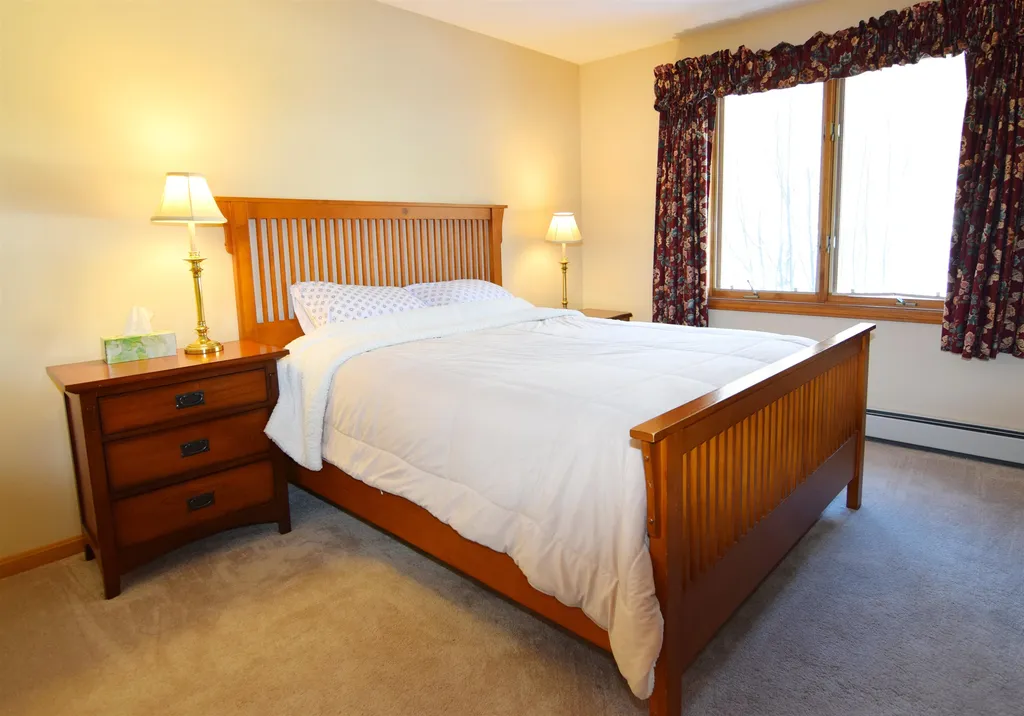 17 Pinehills Lane Lincoln NH 03251