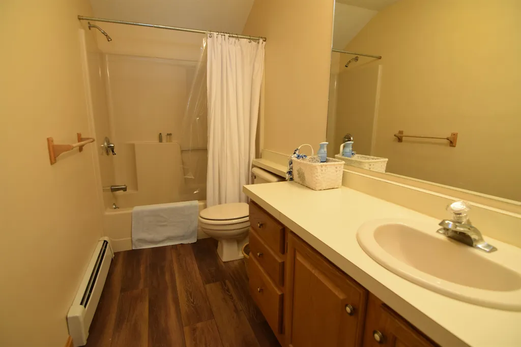 17 Pinehills Lane Lincoln NH 03251