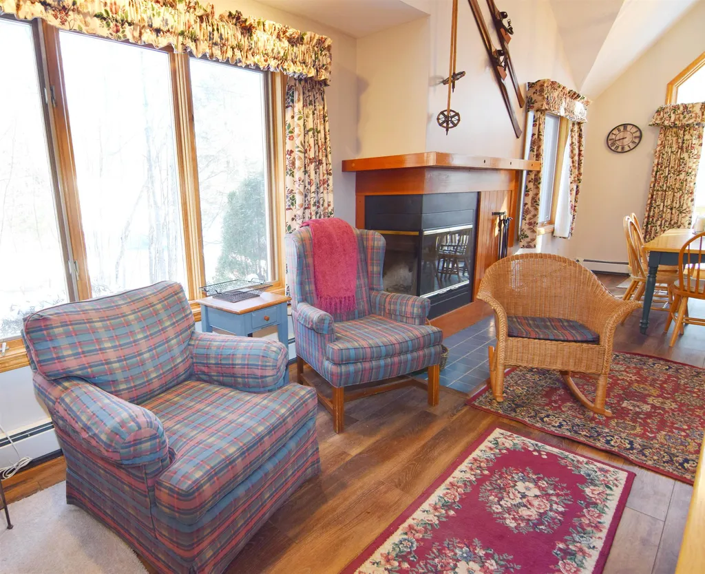 17 Pinehills Lane Lincoln NH 03251