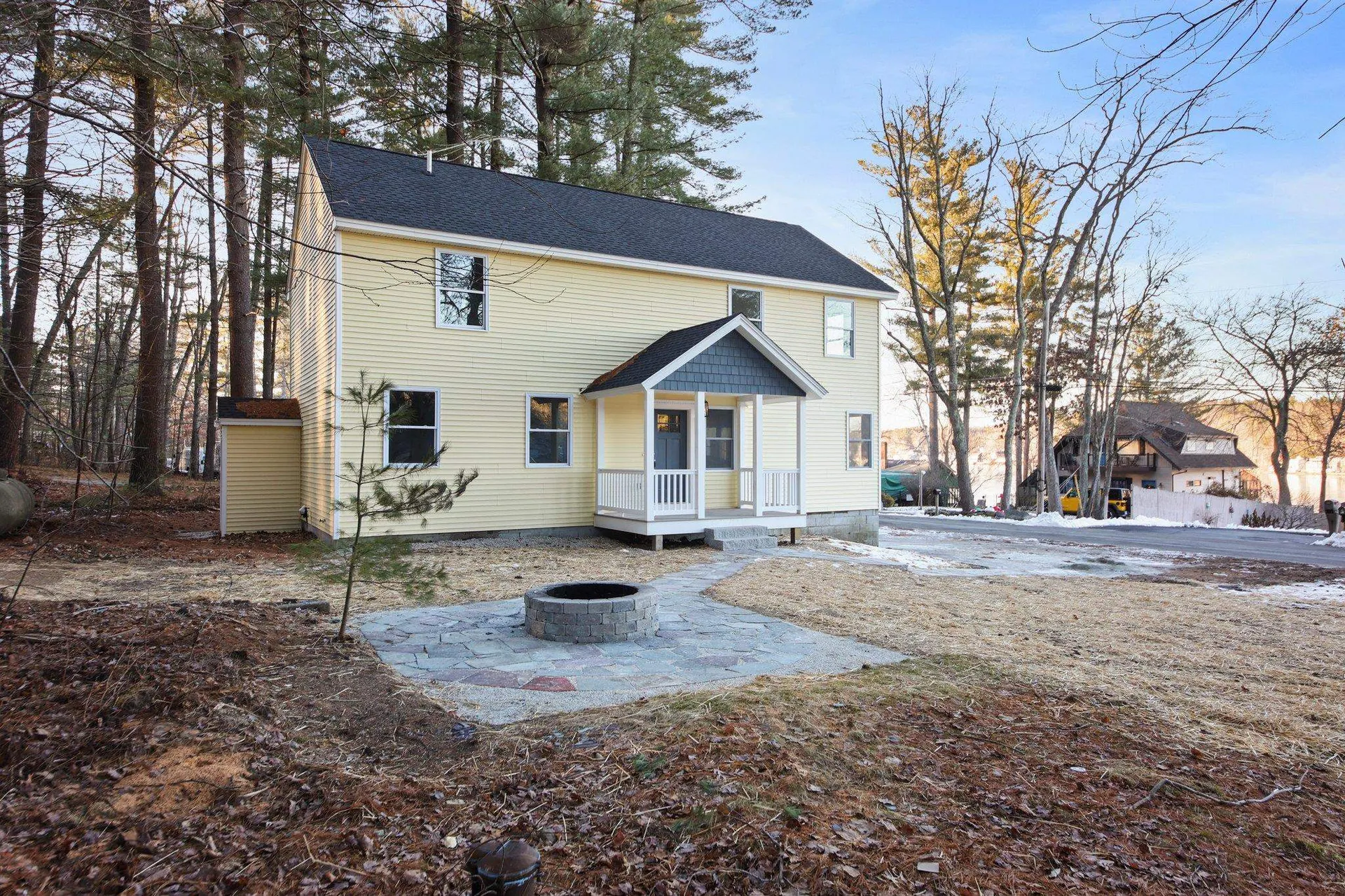 29 Beaver Lake Avenue Derry NH 03038