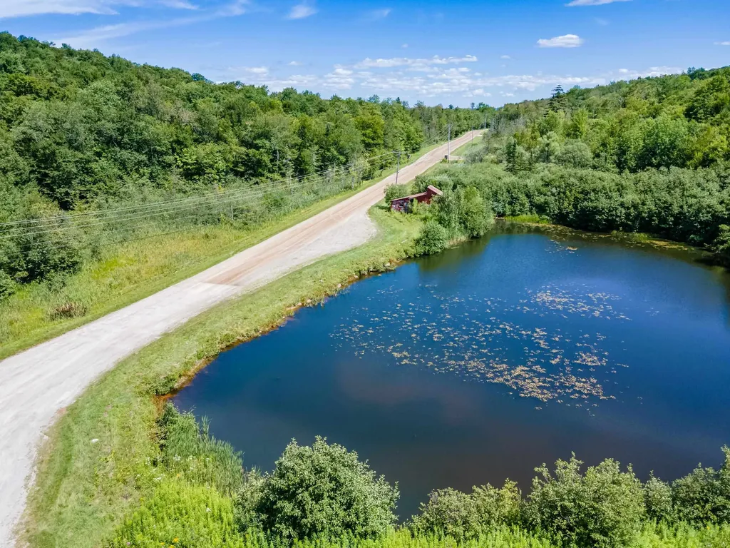 90 Snow Valley Road Winhall VT 05340