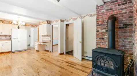 195 Pine Hill Road New London NH 03257