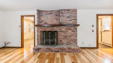 195 Pine Hill Road New London NH 03257