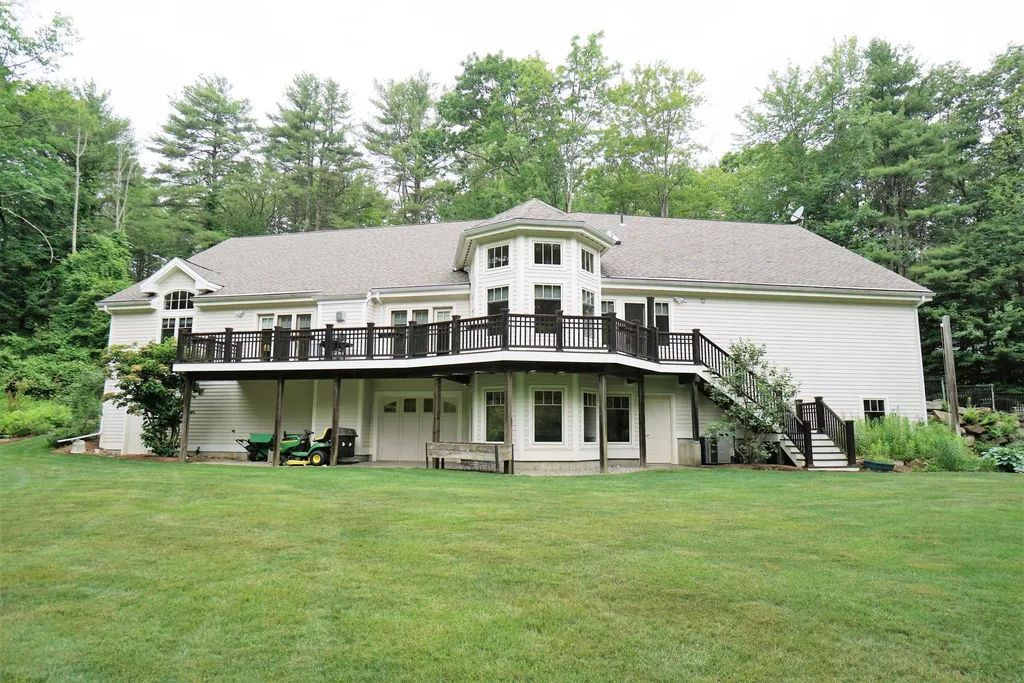 27 Putney Road Dunbarton NH 03046
