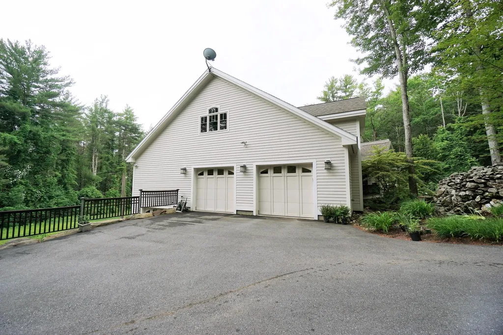 27 Putney Road Dunbarton NH 03046