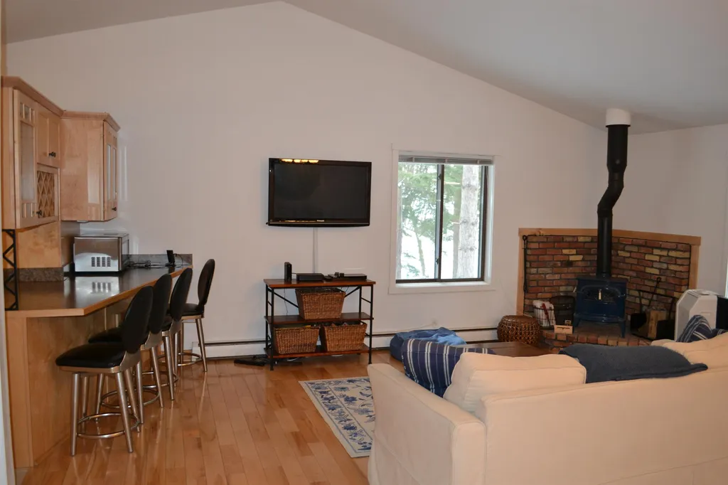 1299 Quechee Main Street Hartford VT 05059