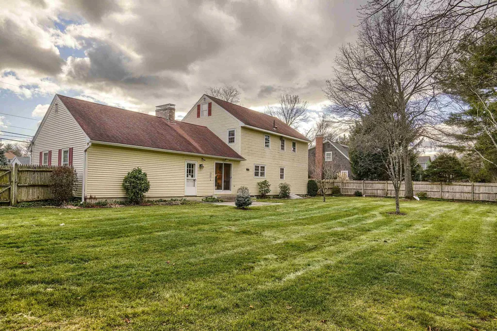 5 Deerhaven Drive Nashua NH 03064