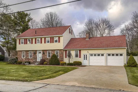 5 Deerhaven Drive Nashua NH 03064