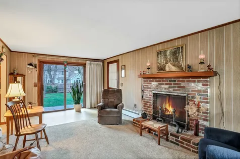 5 Deerhaven Drive Nashua NH 03064