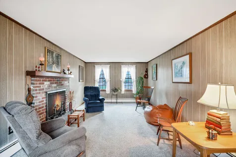 5 Deerhaven Drive Nashua NH 03064