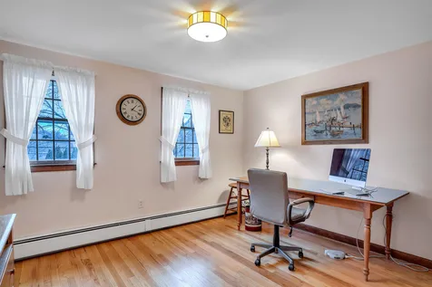 5 Deerhaven Drive Nashua NH 03064