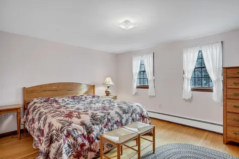 5 Deerhaven Drive Nashua NH 03064
