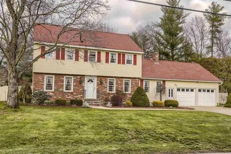 5 Deerhaven Drive Nashua NH 03064