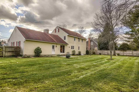 5 Deerhaven Drive Nashua NH 03064