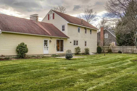 5 Deerhaven Drive Nashua NH 03064