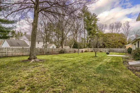 5 Deerhaven Drive Nashua NH 03064