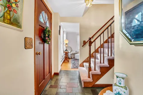 5 Deerhaven Drive Nashua NH 03064