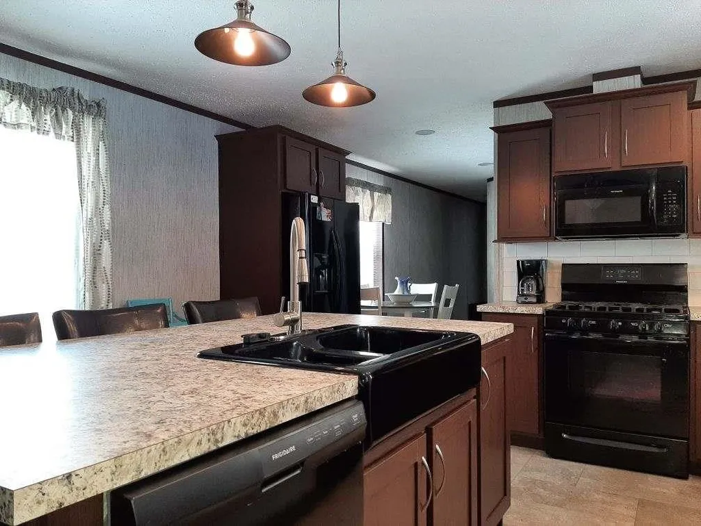 1104 Halls Stream Road Pittsburg NH 03592