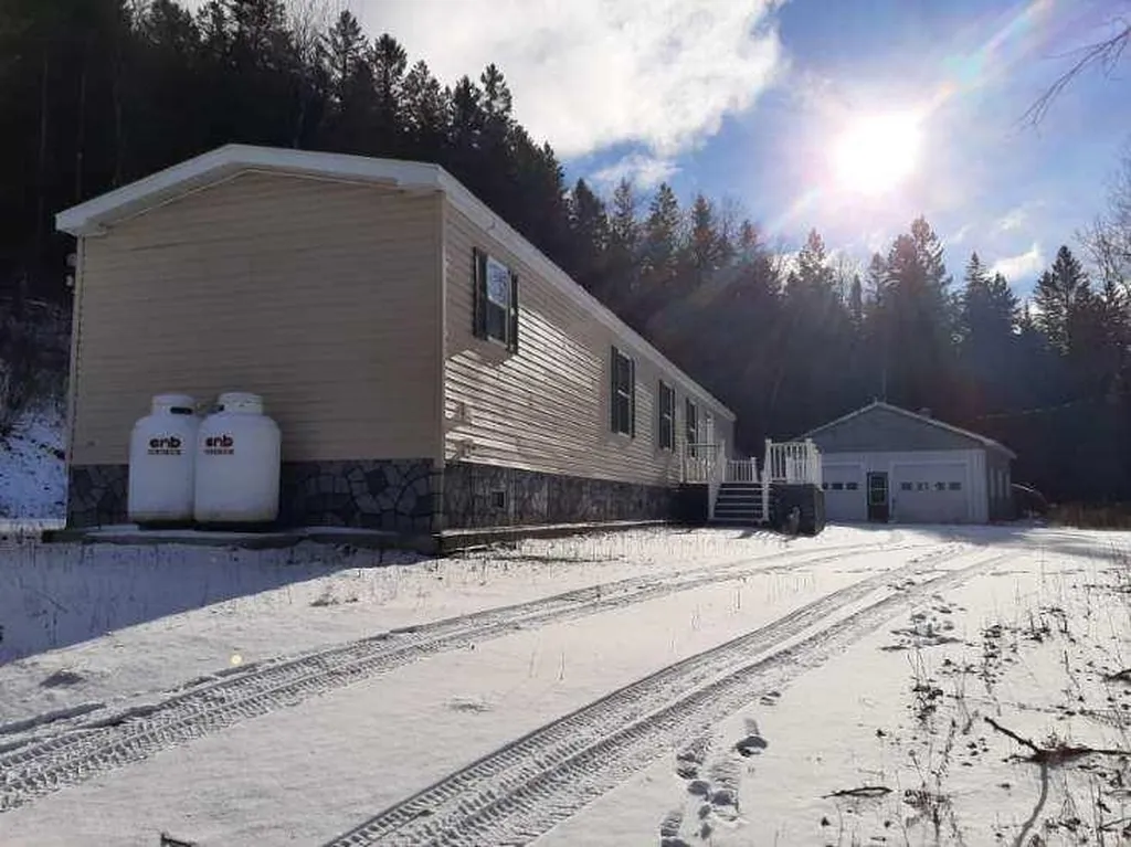 1104 Halls Stream Road Pittsburg NH 03592