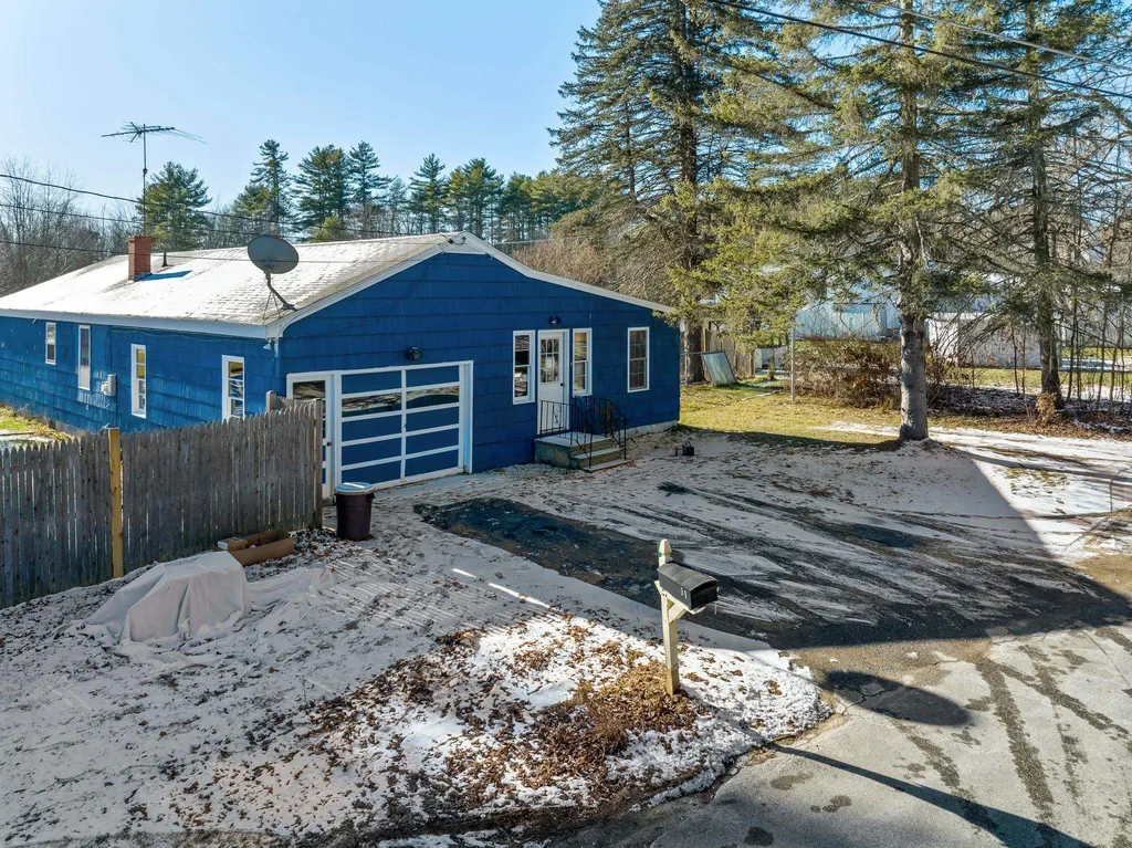 14 Province Road Barrington NH 03825