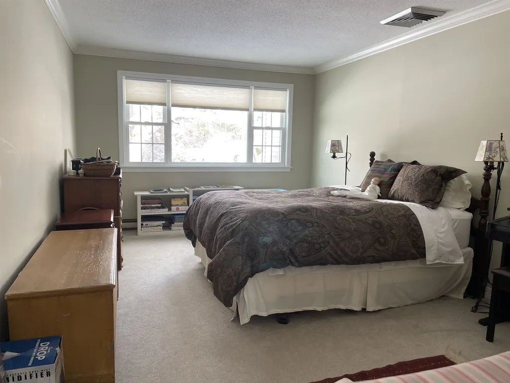 53 Hilltop Place New London NH 03257