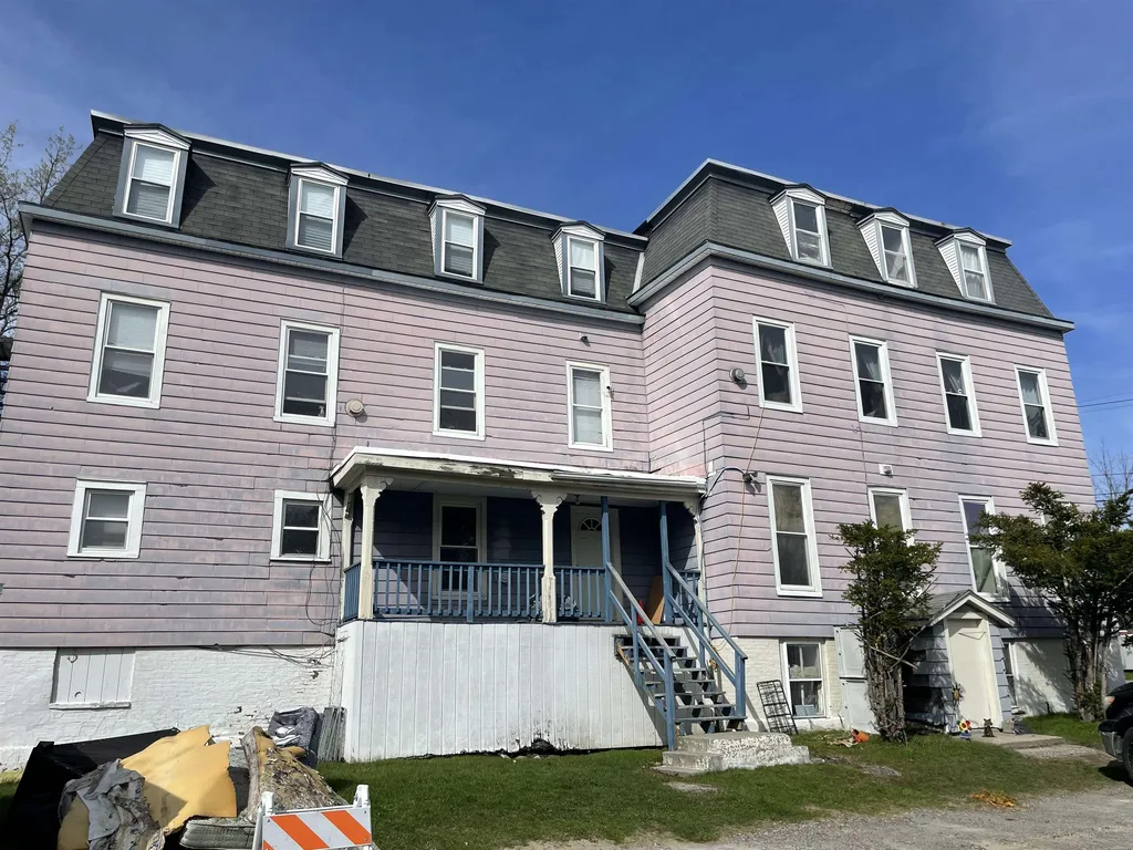 4 Bixby Hill Road Essex VT 05452-2227