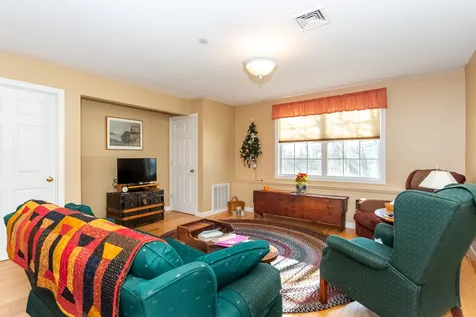 118 Secretariat Way Rochester NH 03867