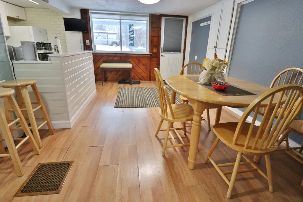 21 Franklin Street Lincoln NH 03251