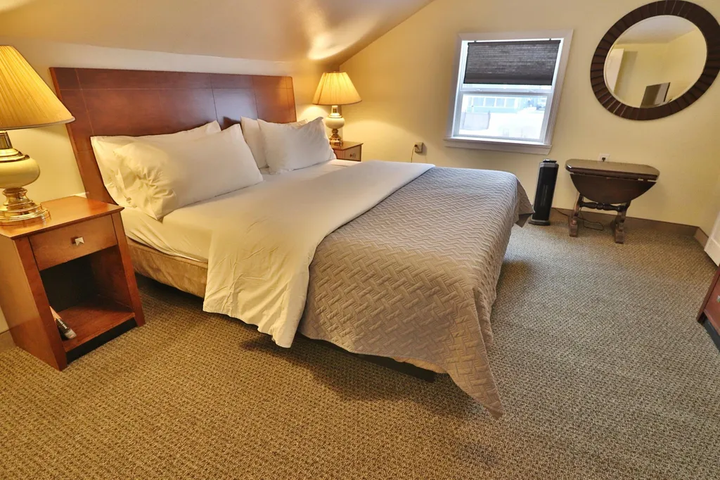 21 Franklin Street Lincoln NH 03251