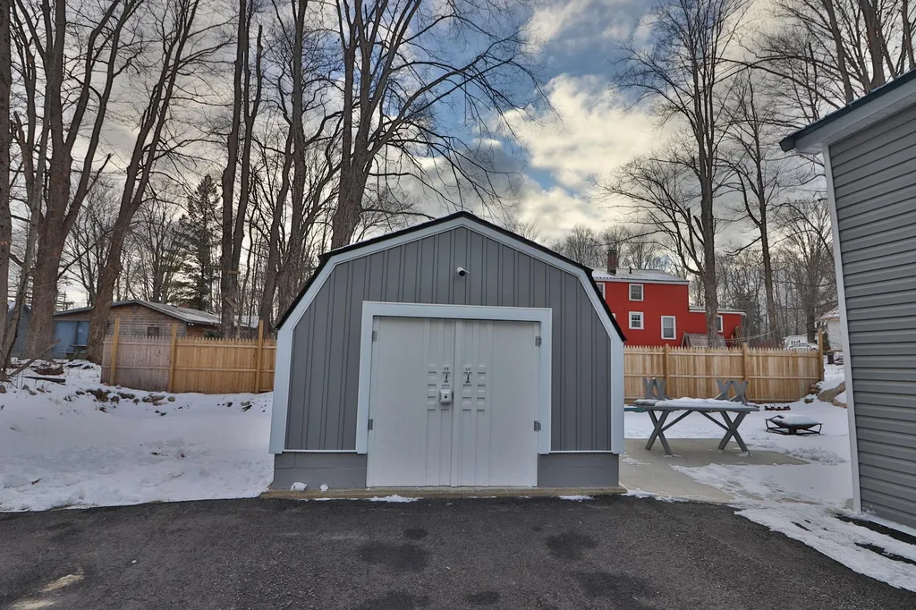 21 Franklin Street Lincoln NH 03251