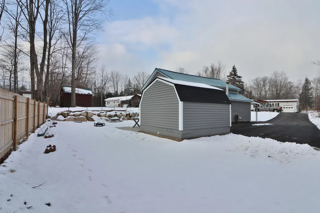 21 Franklin Street Lincoln NH 03251