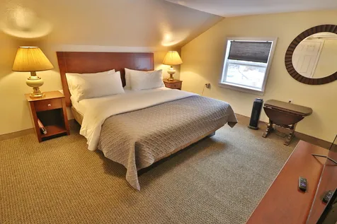 21 Franklin Street Lincoln NH 03251