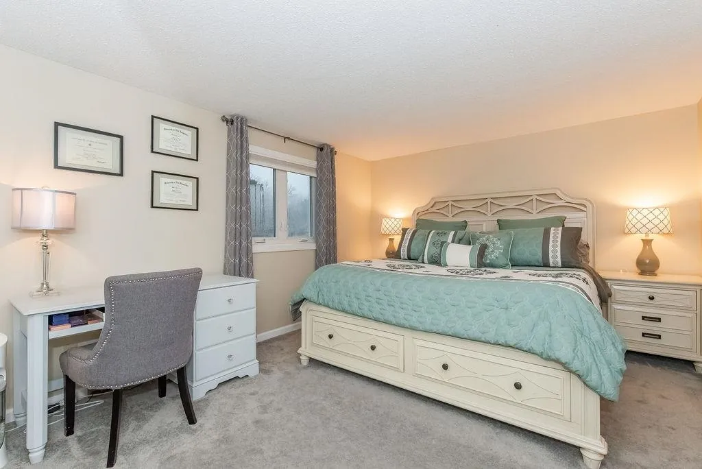 8 Cedarbrook Avenue Rochester NH 03867