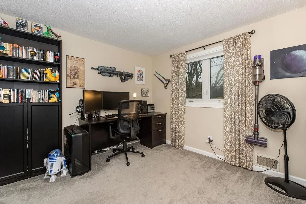 8 Cedarbrook Avenue Rochester NH 03867