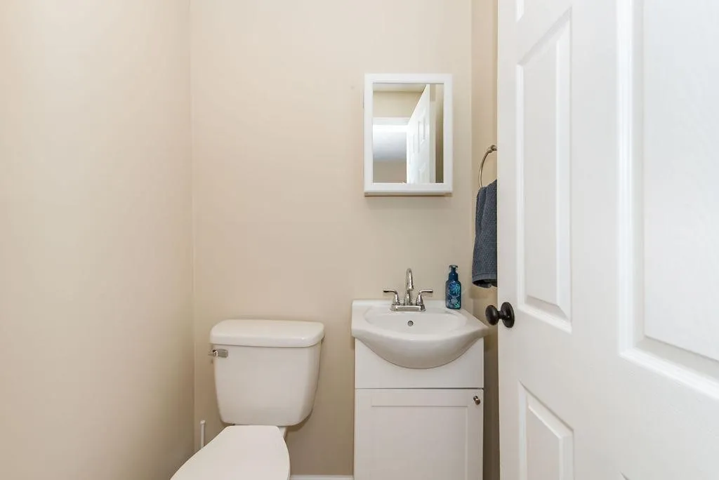 8 Cedarbrook Avenue Rochester NH 03867