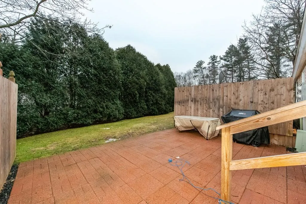 8 Cedarbrook Avenue Rochester NH 03867