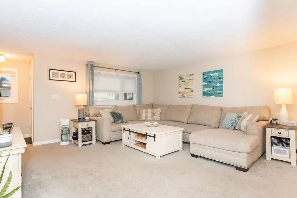 8 Cedarbrook Avenue Rochester NH 03867