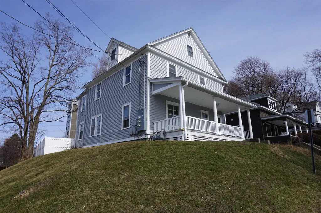 6 Adams Street Burlington VT 05401