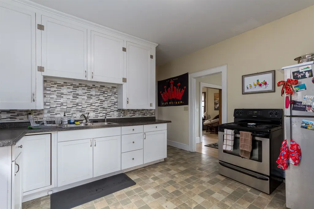 6 Adams Street Burlington VT 05401