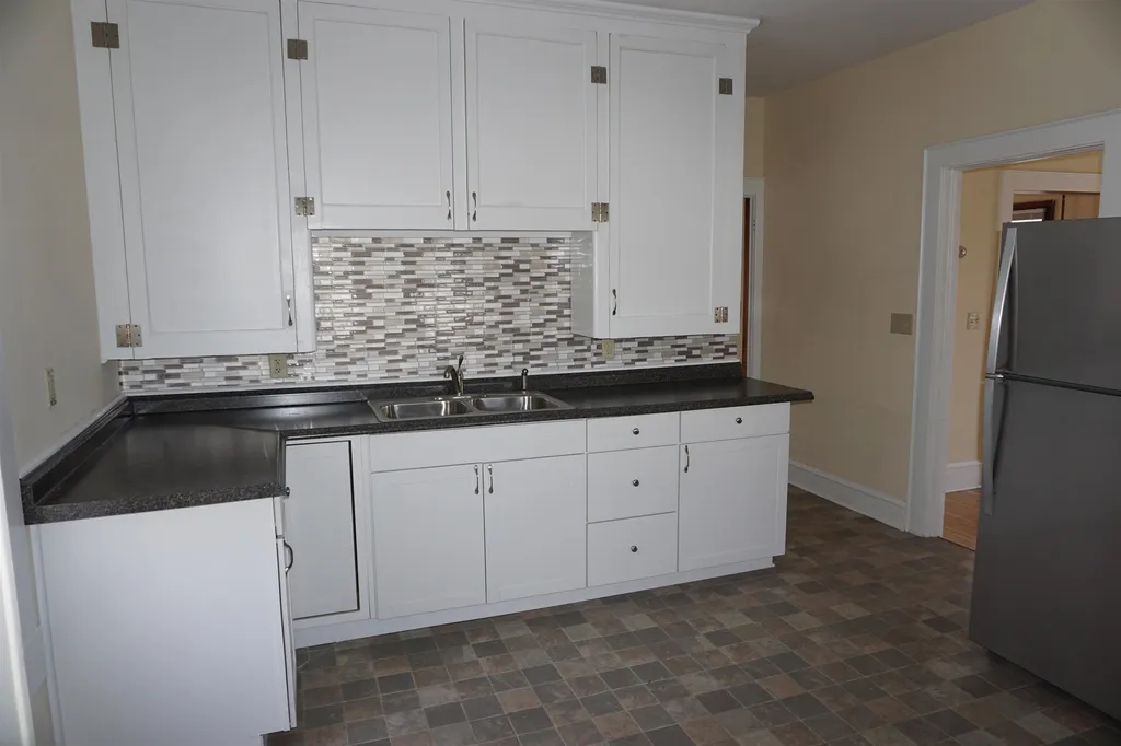 6 Adams Street Burlington VT 05401