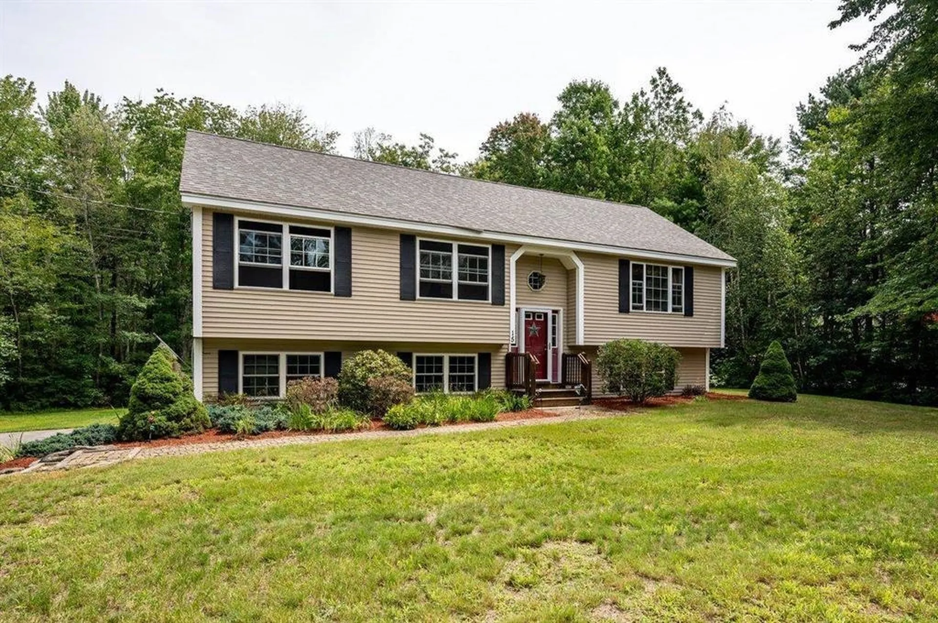 15 Woodhaven Drive Barrington NH 03825
