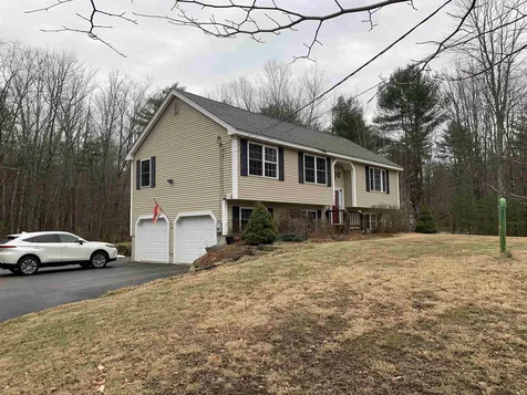 15 Woodhaven Drive Barrington NH 03825