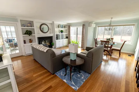 6 Cardinal Court Merrimack NH 03054