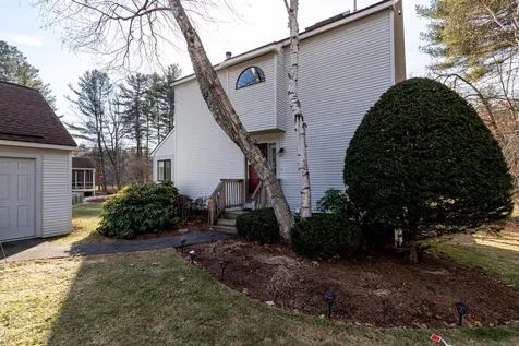 6 Cardinal Court Merrimack NH 03054