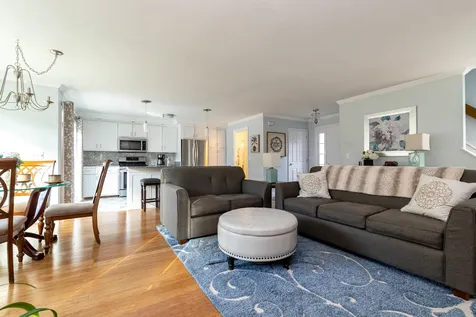 6 Cardinal Court Merrimack NH 03054