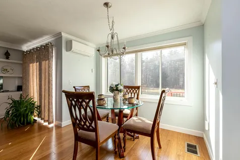 6 Cardinal Court Merrimack NH 03054