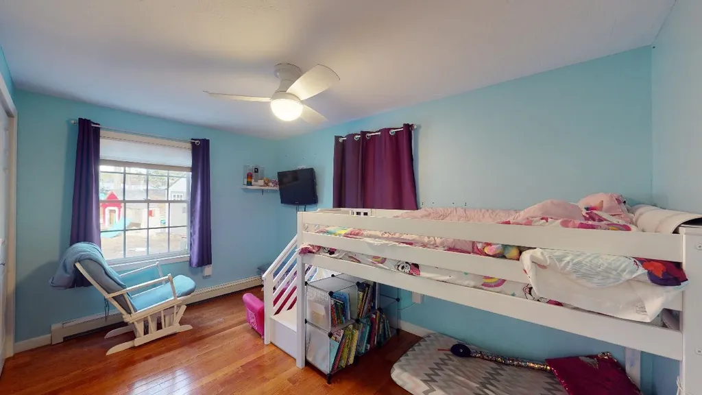 49 Washington Circle Hillsborough NH 03244